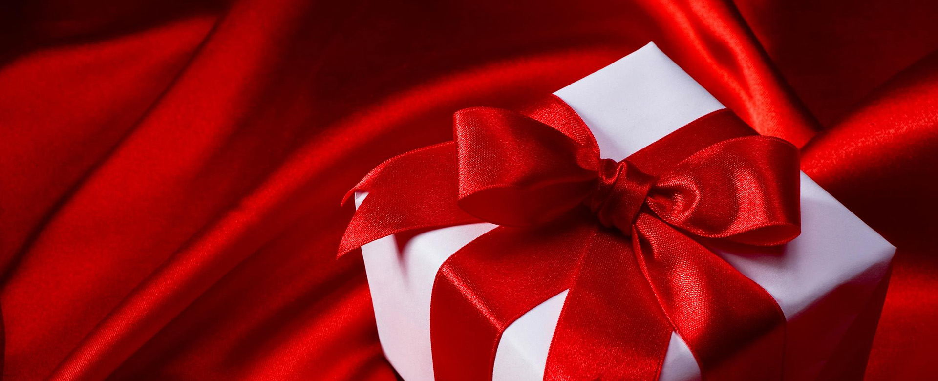 Gift Registry at PhotoVid Gallery for Wedding, Seniors, Family and more.